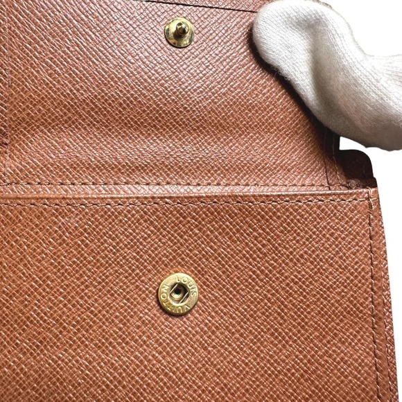 LOUIS VUITTON Brown Monogram Wallet - Picture 15 of 16